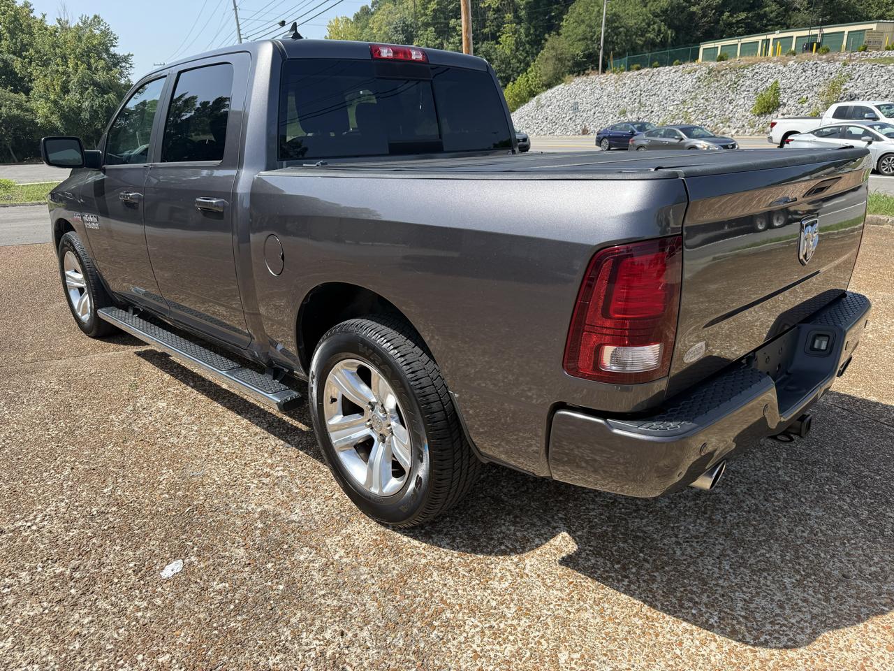 RAM 1500 Sport Crew Cab SWB 2WD 2016