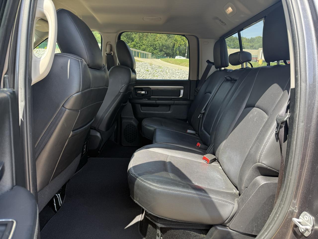 RAM 1500 Sport Crew Cab SWB 2WD 2016