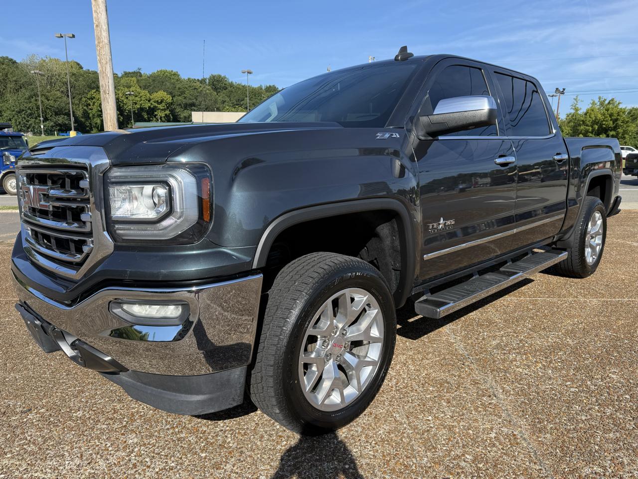 2018 GMC Sierra 1500 SLT Crew Cab Short Box 4WD