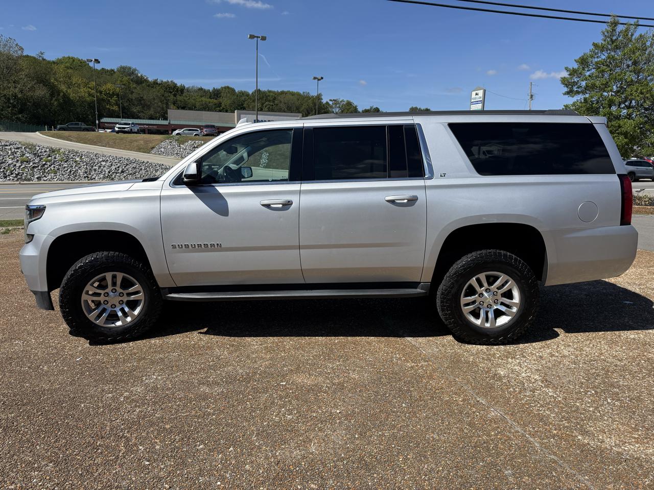 Chevrolet Suburban LT 4WD 2019