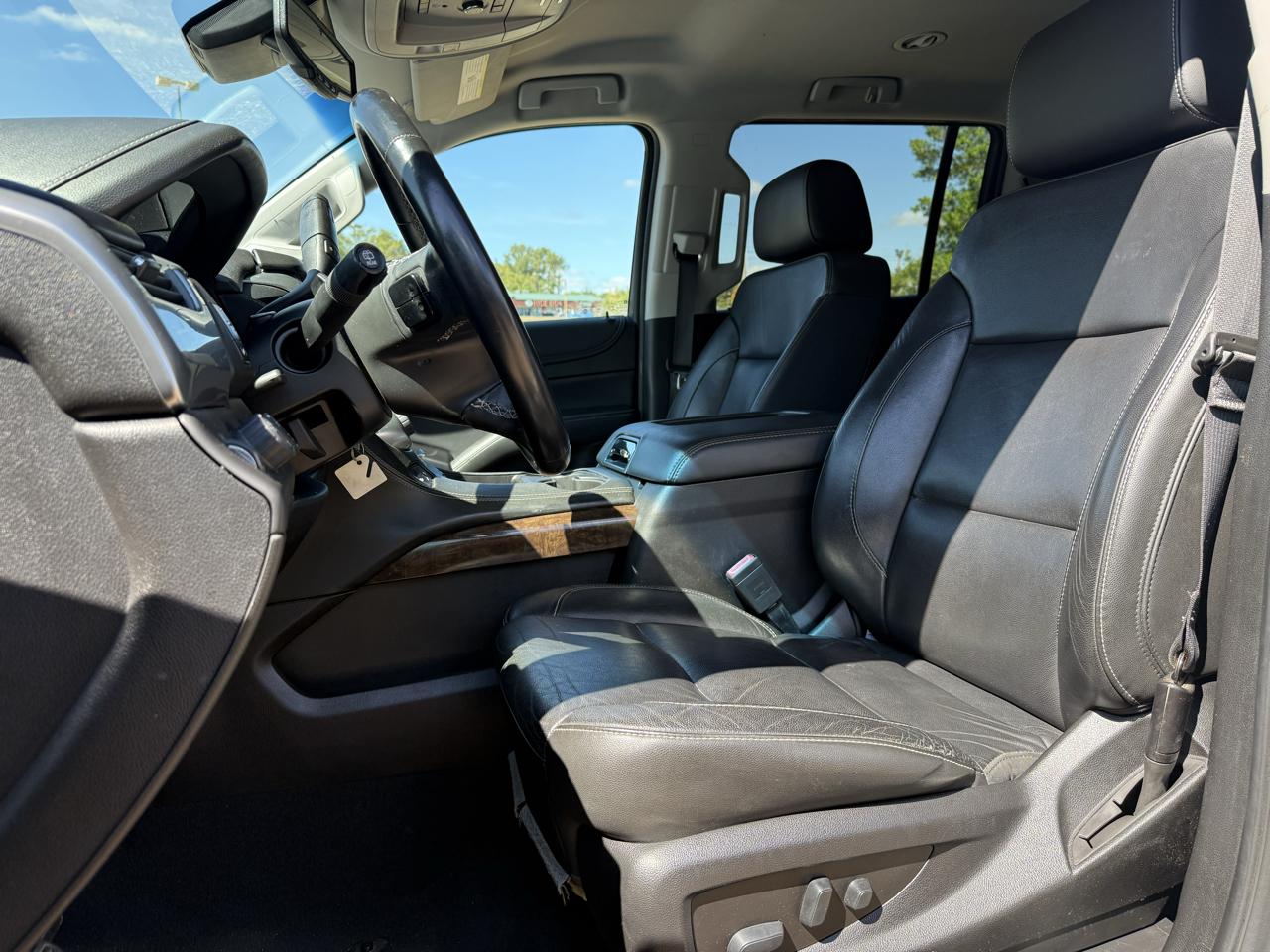 Chevrolet Suburban LT 4WD 2019