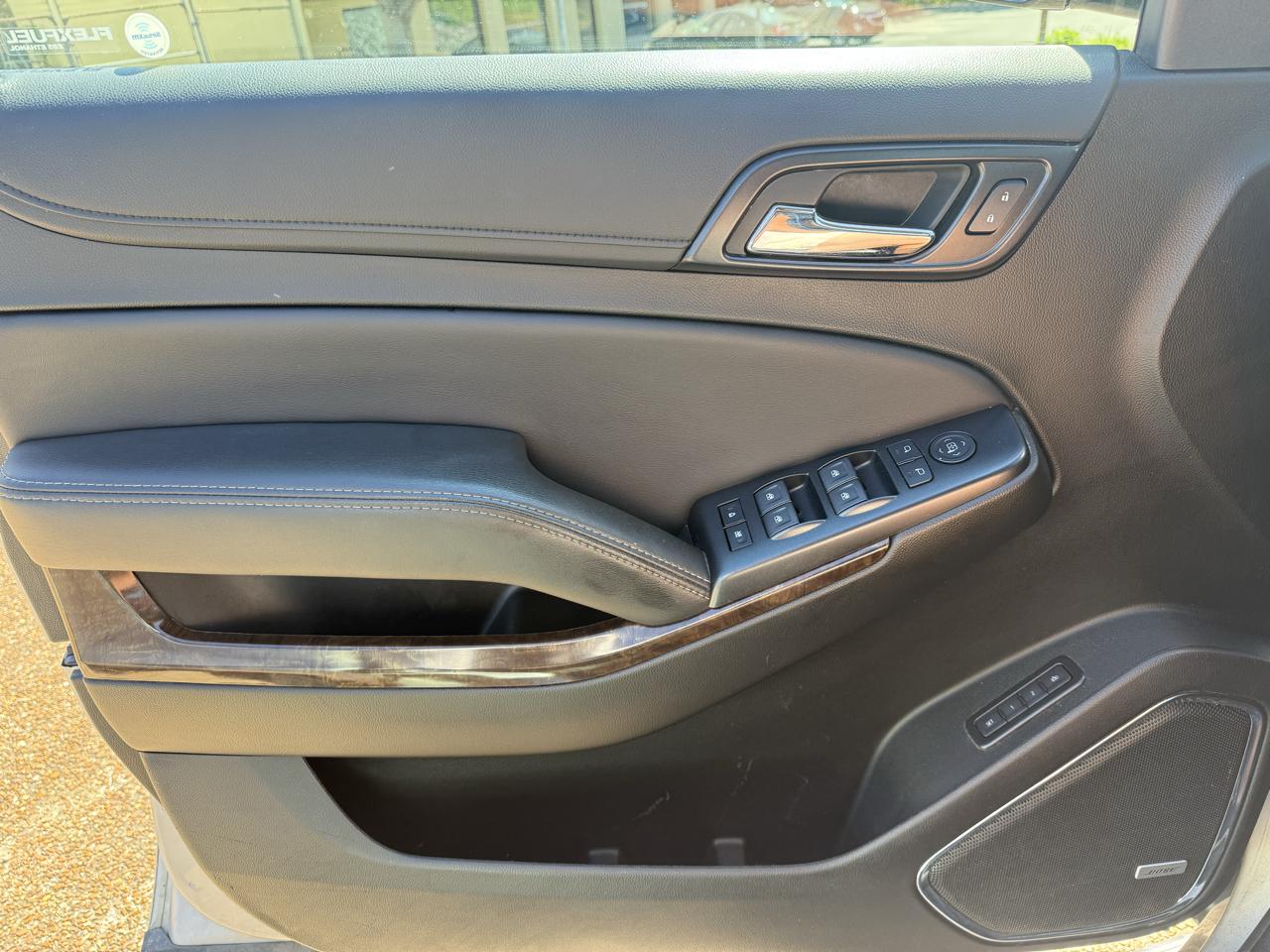 Chevrolet Suburban LT 4WD 2019