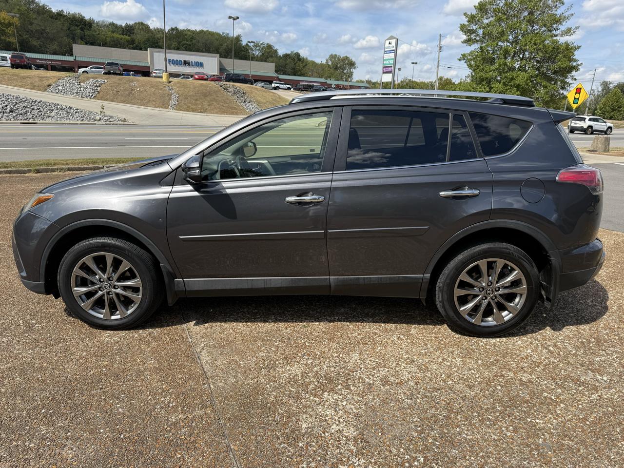 Toyota RAV4 Limited AWD 2017