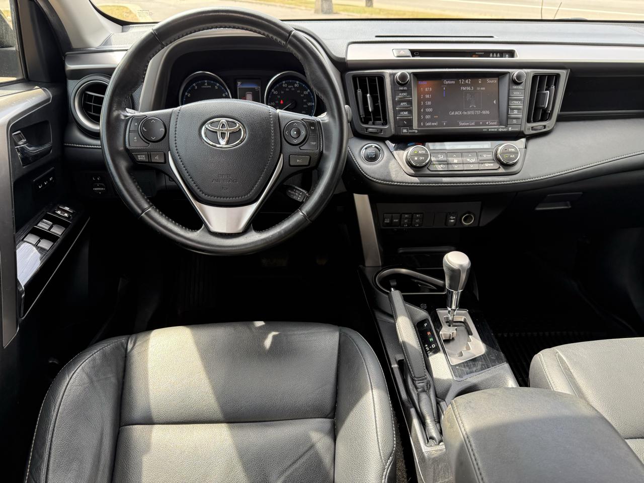 Toyota RAV4 Limited AWD 2017