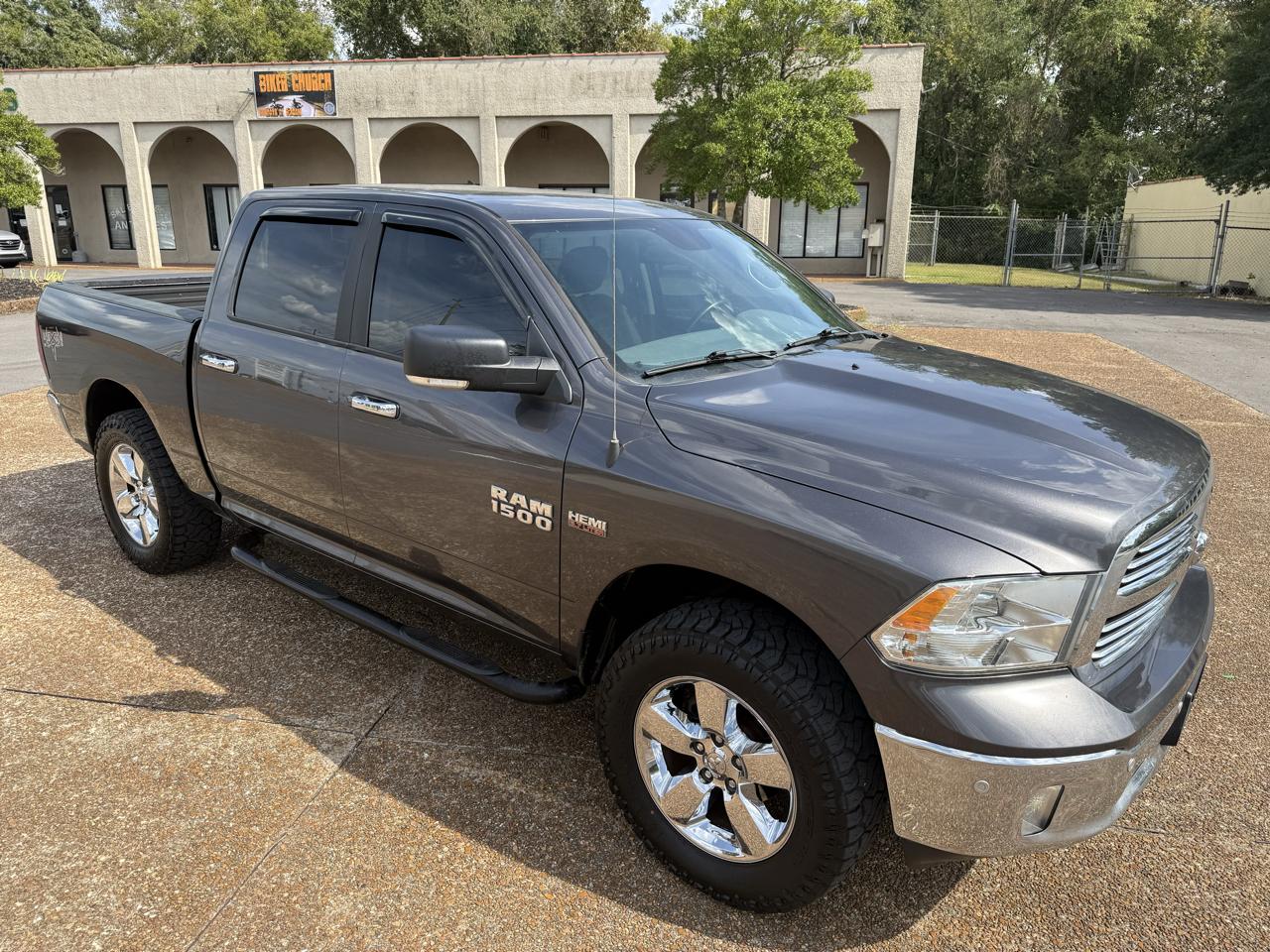 RAM 1500 SLT Crew Cab SWB 4WD 2018