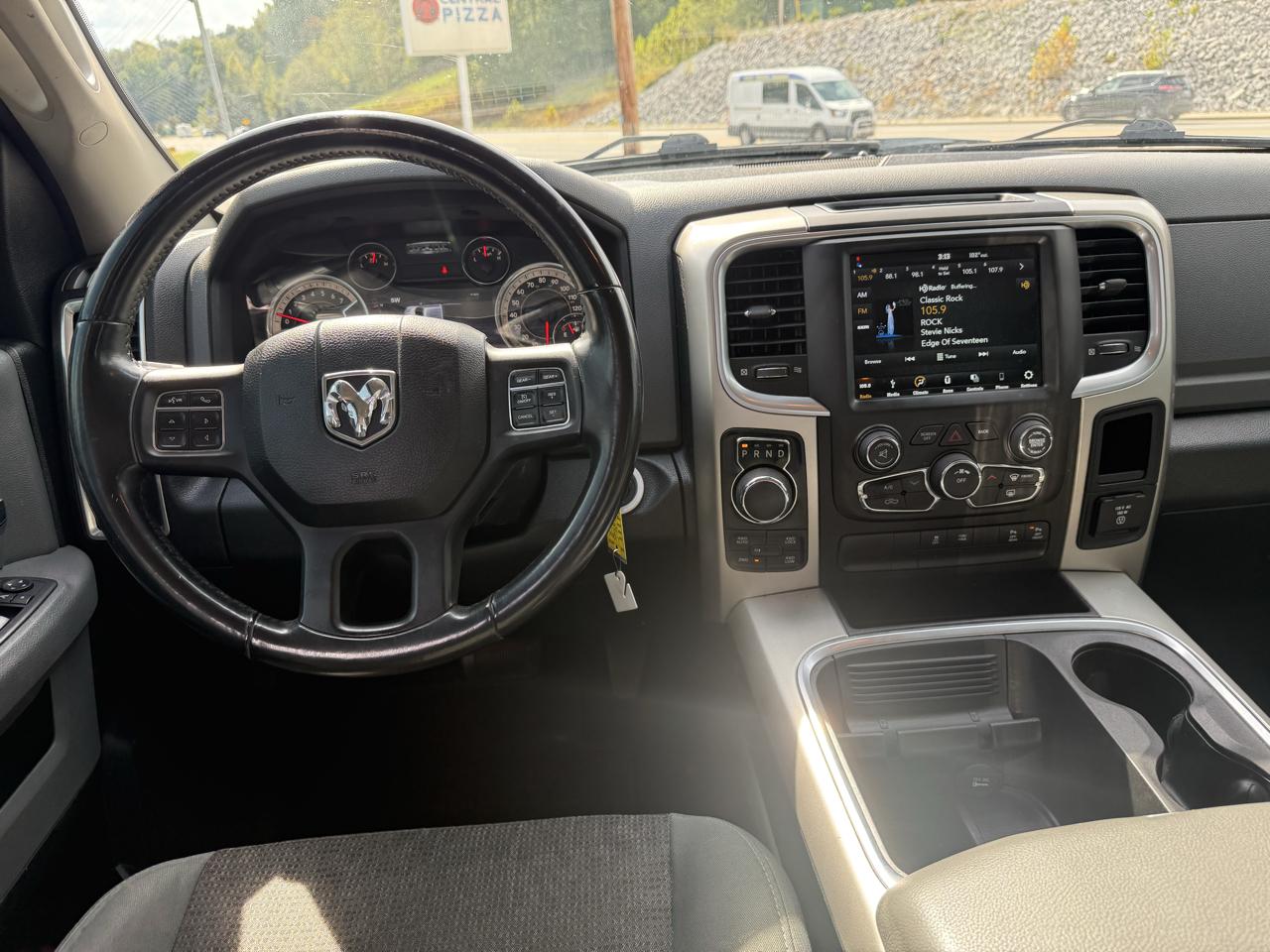 RAM 1500 SLT Crew Cab SWB 4WD 2018