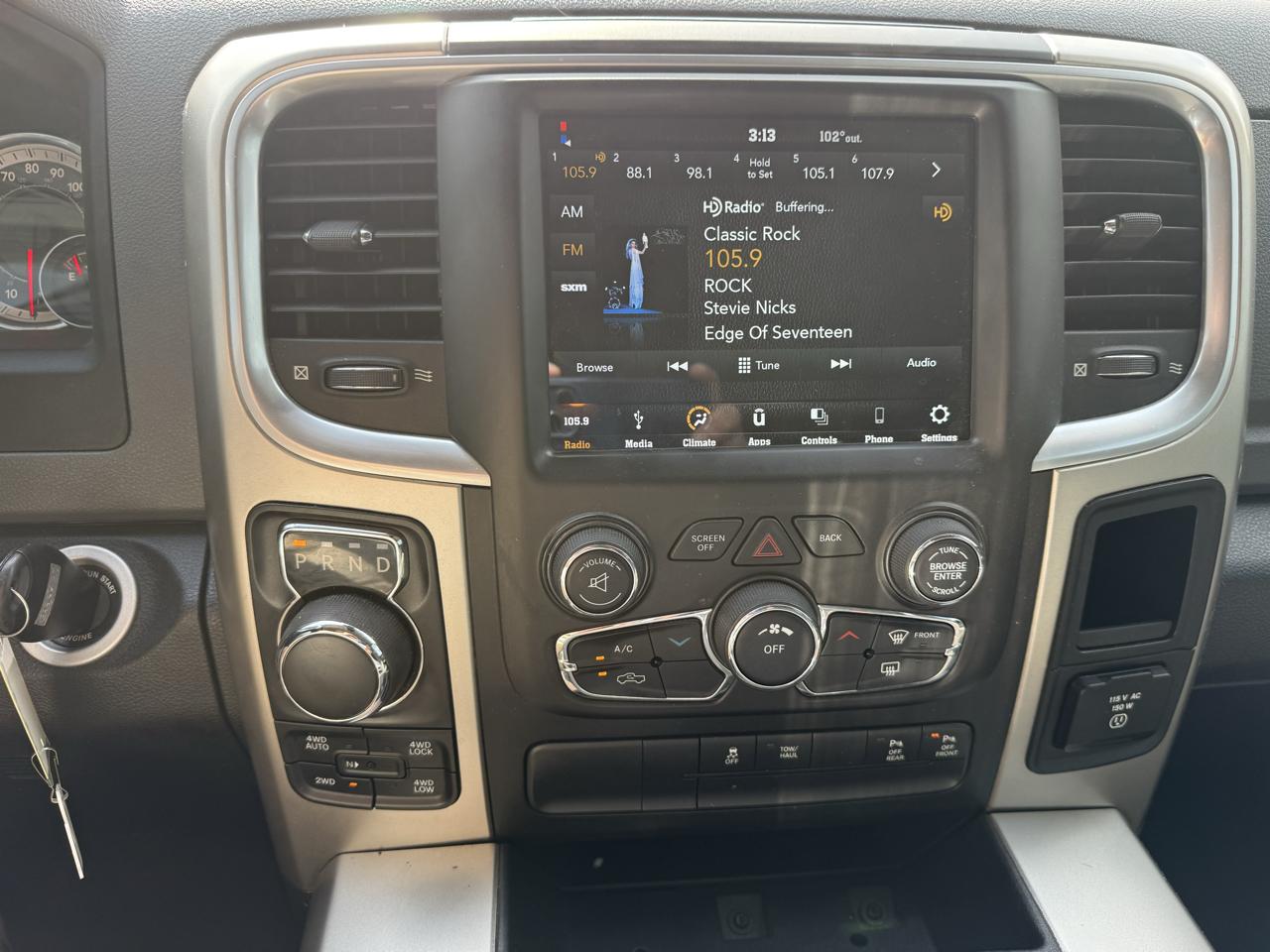 RAM 1500 SLT Crew Cab SWB 4WD 2018