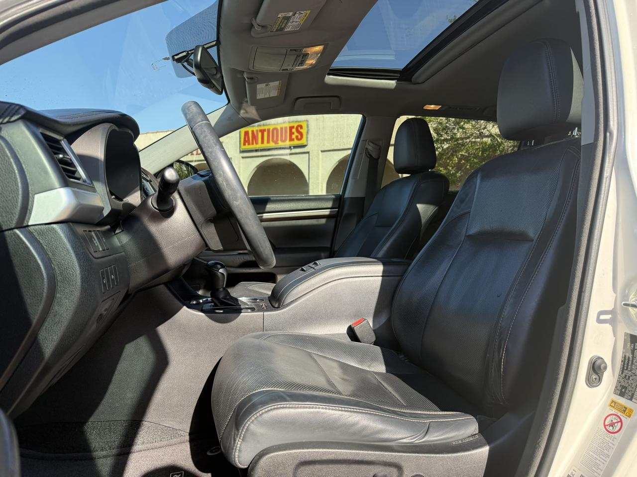 Toyota Highlander Limited FWD V6 2016