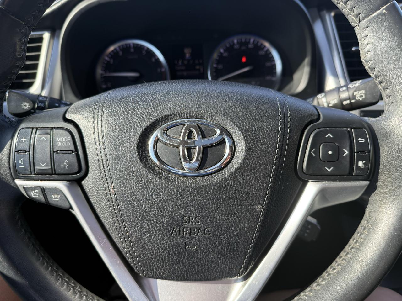 Toyota Highlander Limited FWD V6 2016