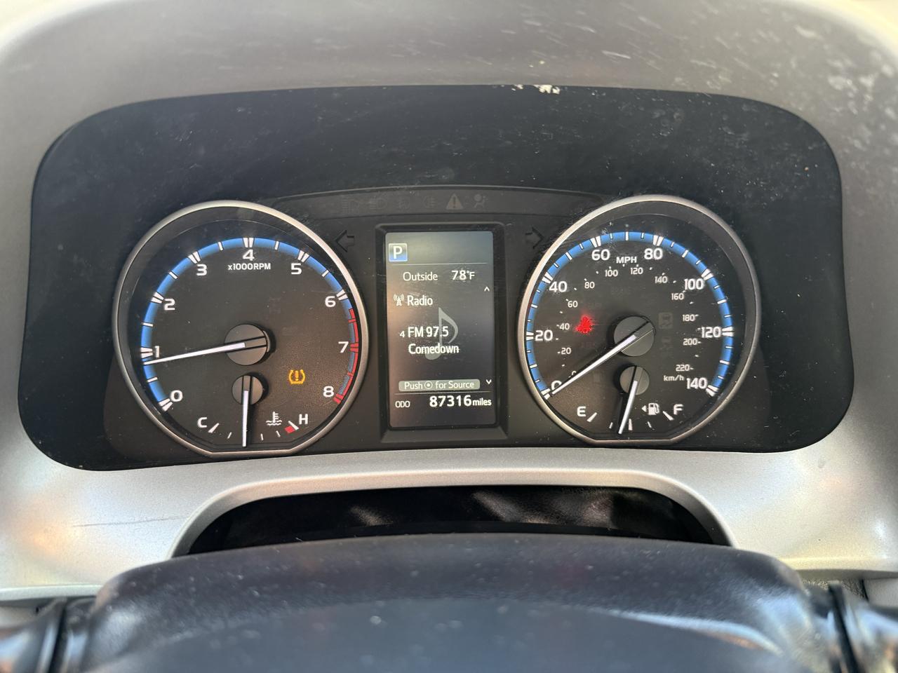 Toyota RAV4 XLE FWD 2017