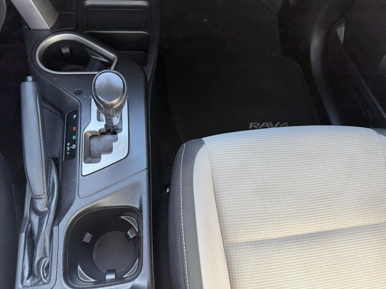 Toyota RAV4 XLE FWD 2017