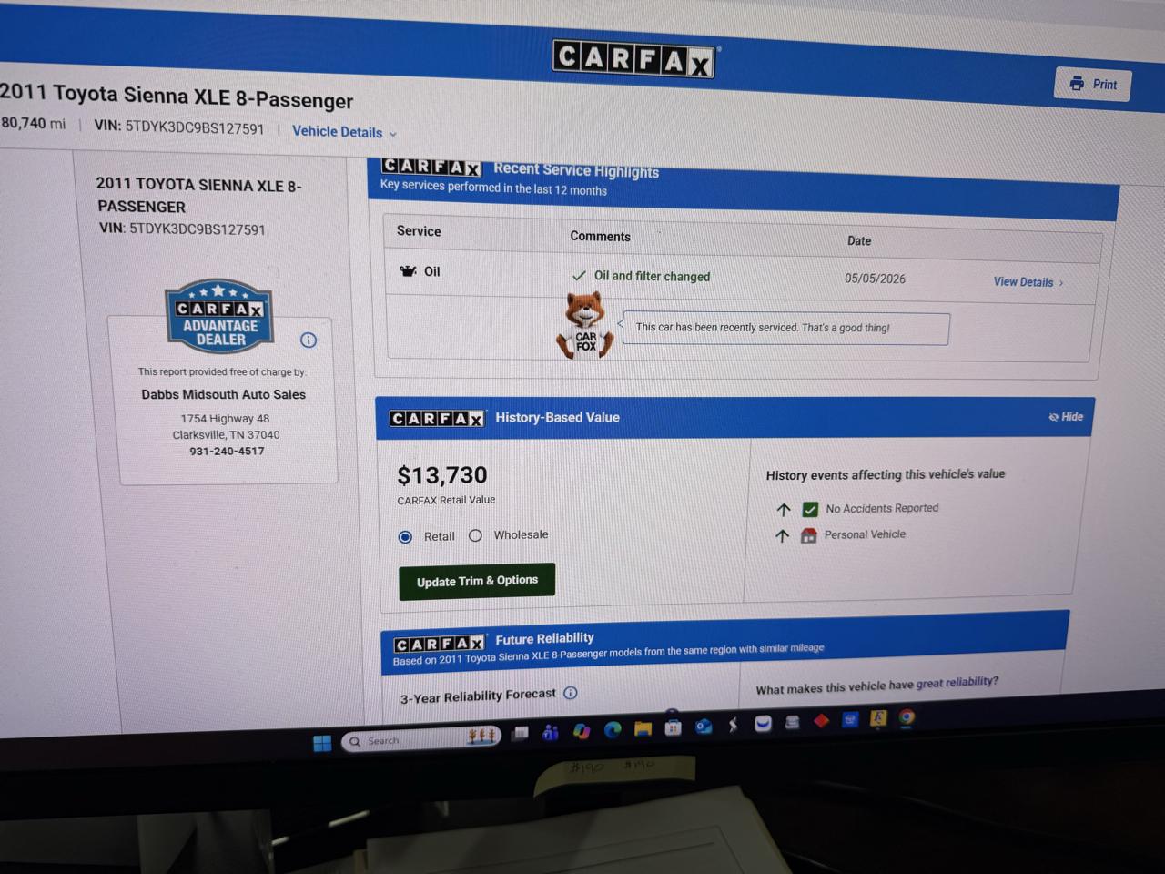 Toyota Sienna XLE 5D Wagon 8 Pass 2011