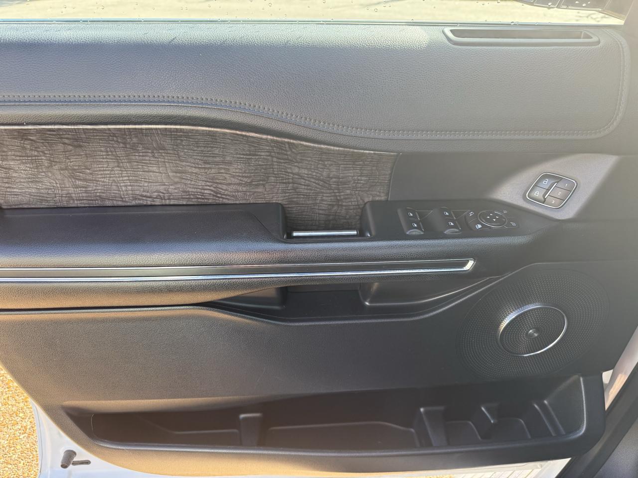 Ford Expedition MAX Limited 4WD 2021