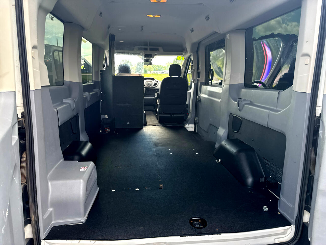 2018 Ford Transit XL photo 16
