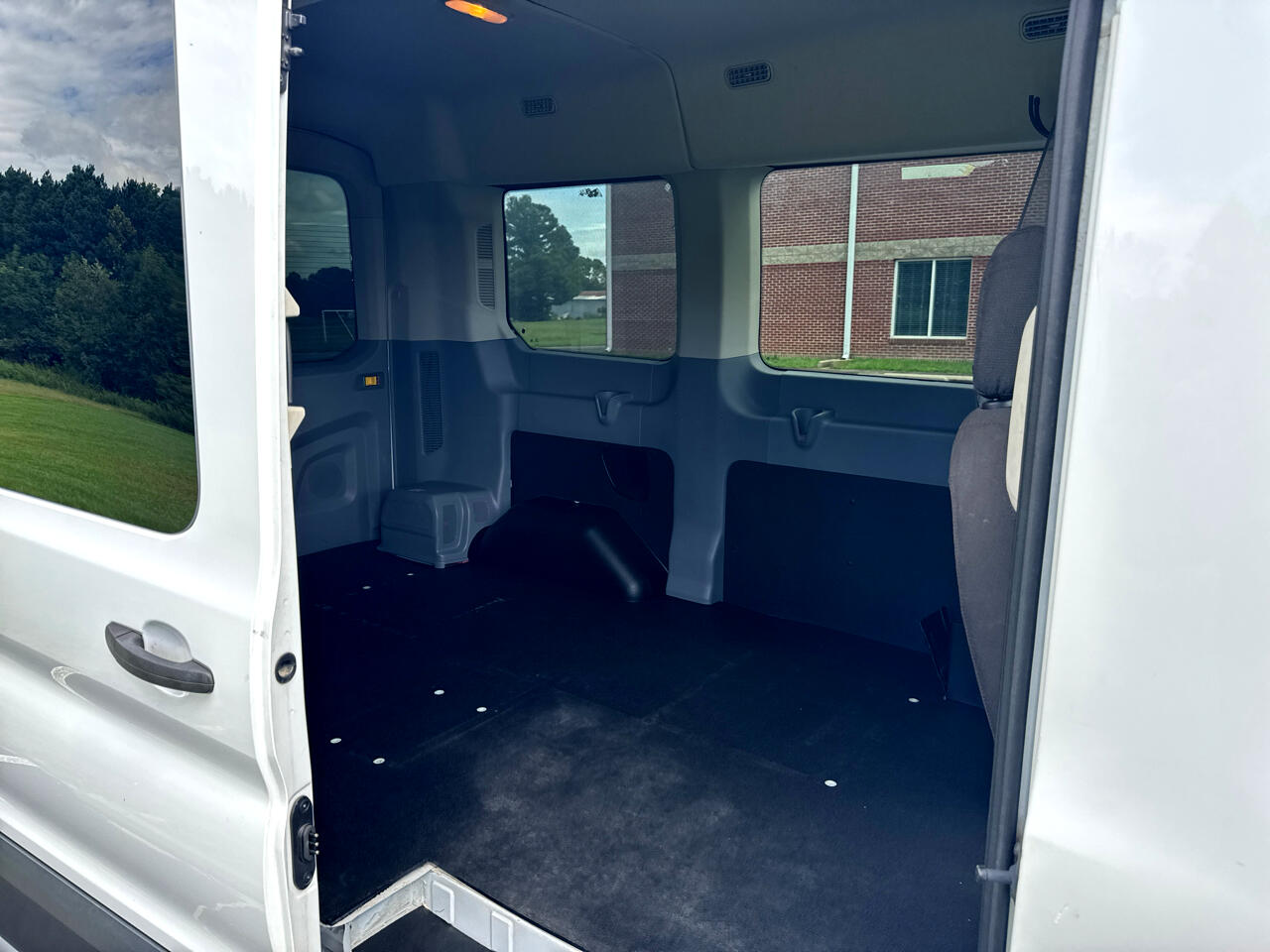 2018 Ford Transit XL photo 17