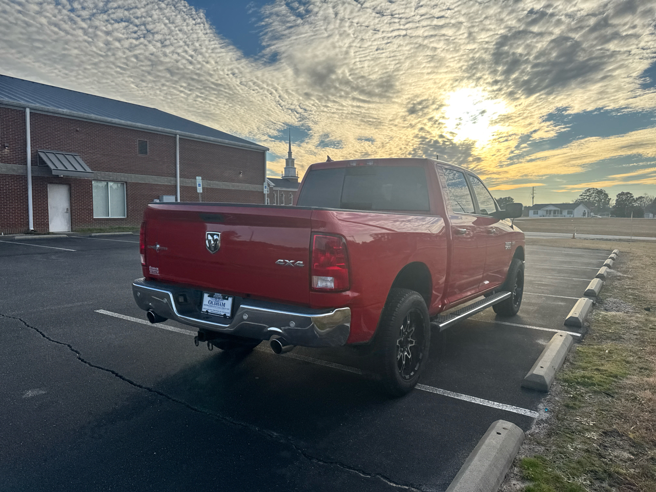 RAM 1500 SLT Crew Cab SWB 4WD 2017