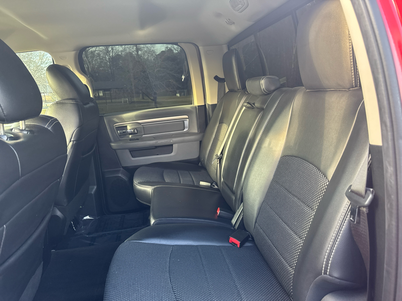 RAM 1500 SLT Crew Cab SWB 4WD 2017