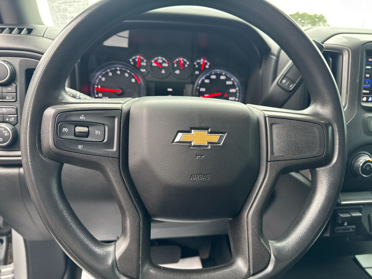 Chevrolet Silverado 1500 Custom Crew Cab Short Box 4WD 2020