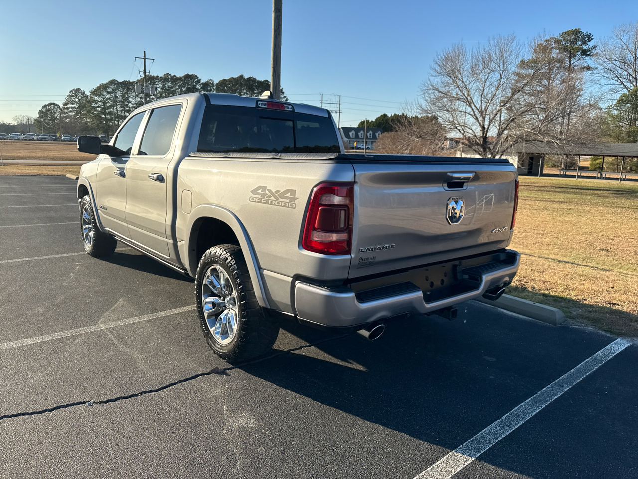 RAM 1500 Laramie Crew Cab SWB 4WD 2022