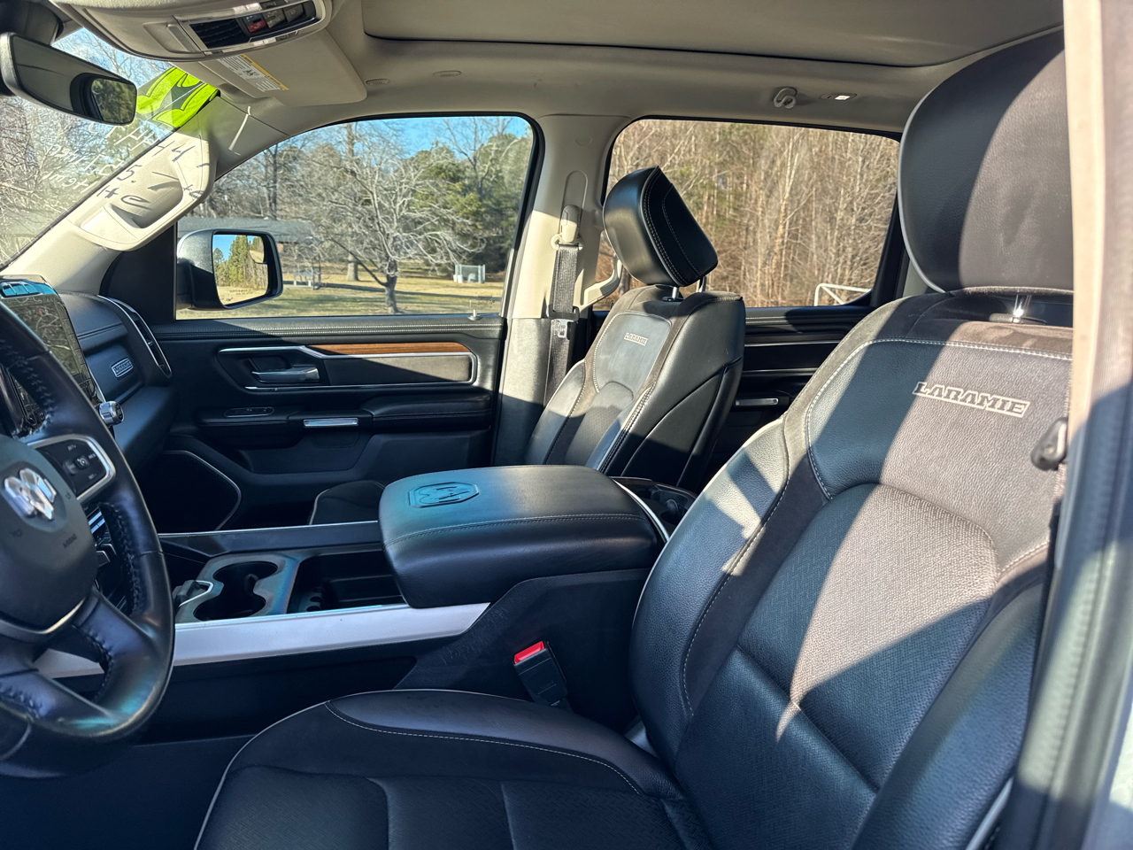 RAM 1500 Laramie Crew Cab SWB 4WD 2022