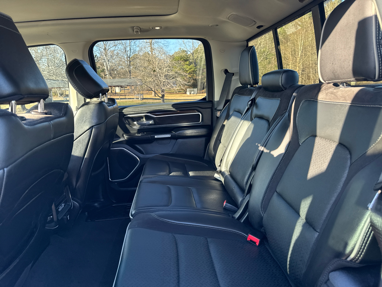 RAM 1500 Laramie Crew Cab SWB 4WD 2022