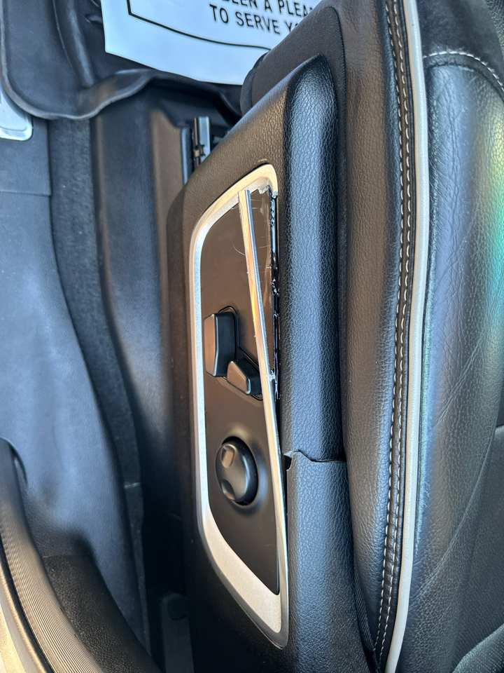 RAM 1500 Laramie Crew Cab SWB 4WD 2022