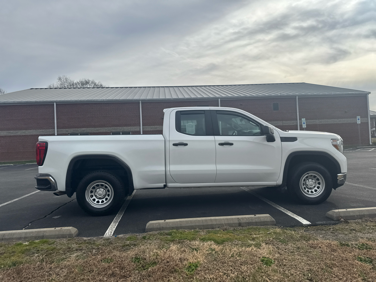 GMC Sierra 1500 Base Double Cab 4WD 2020