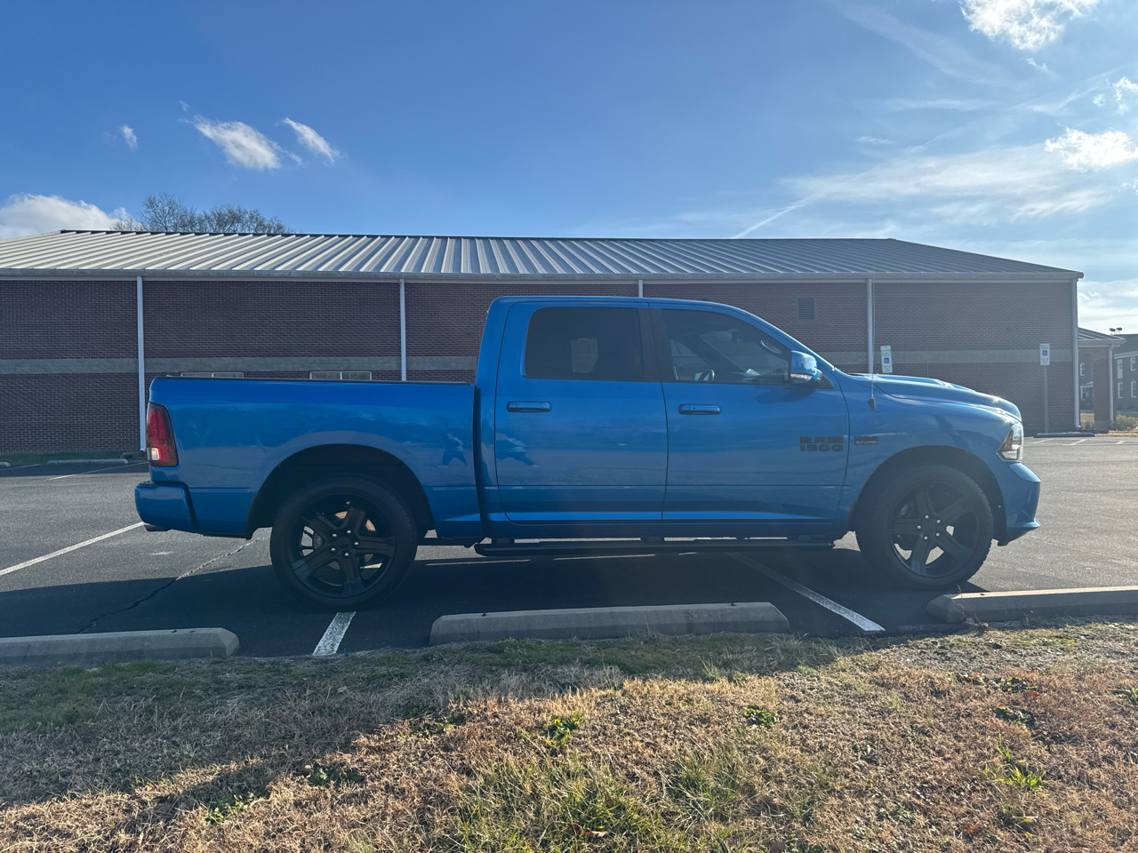 RAM 1500 Sport Crew Cab SWB 2WD 2018