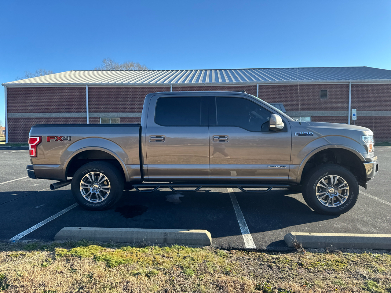 Ford F-150 4WD SuperCrew 139" Lariat 2019