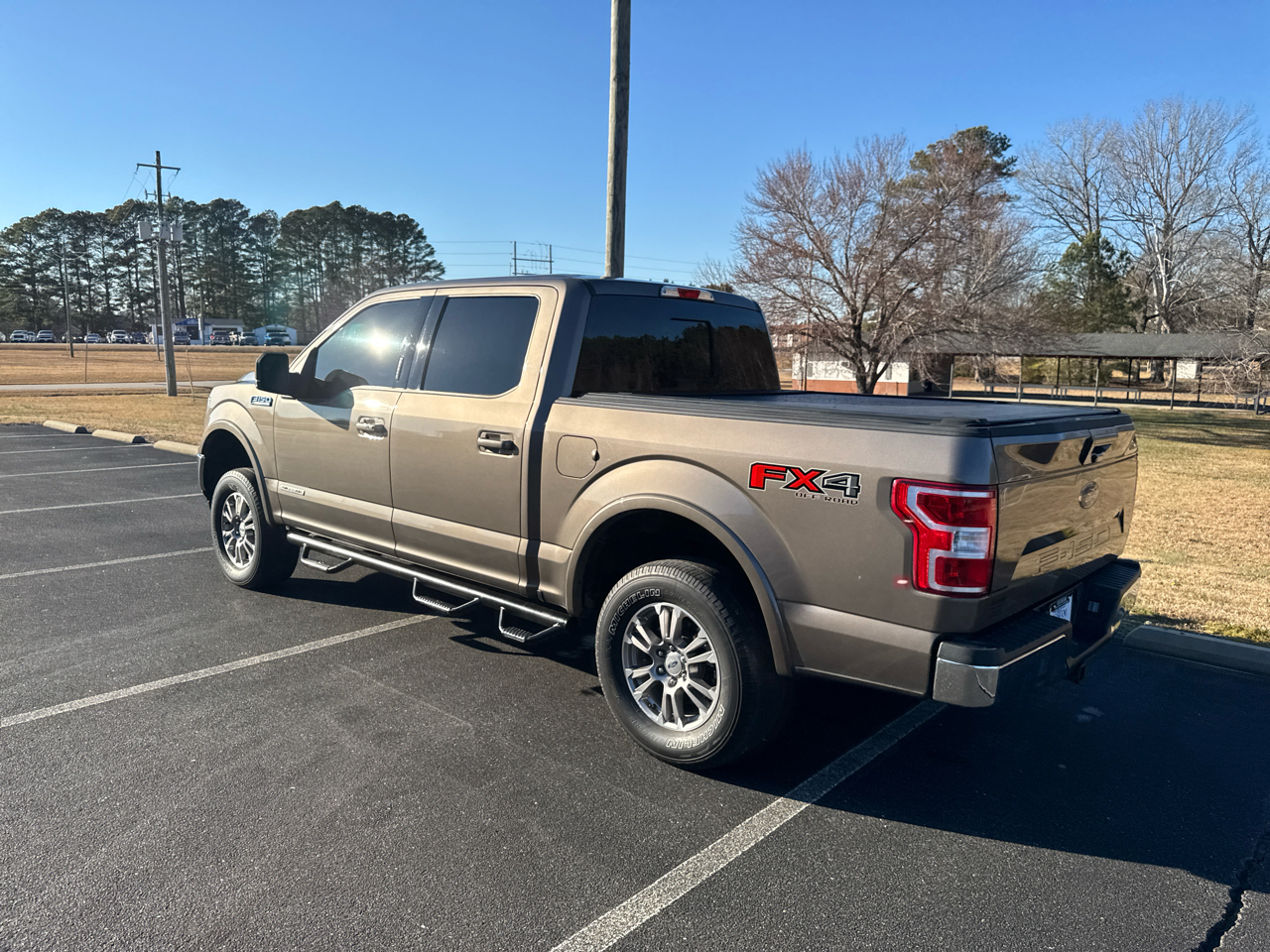 Ford F-150 4WD SuperCrew 139" Lariat 2019