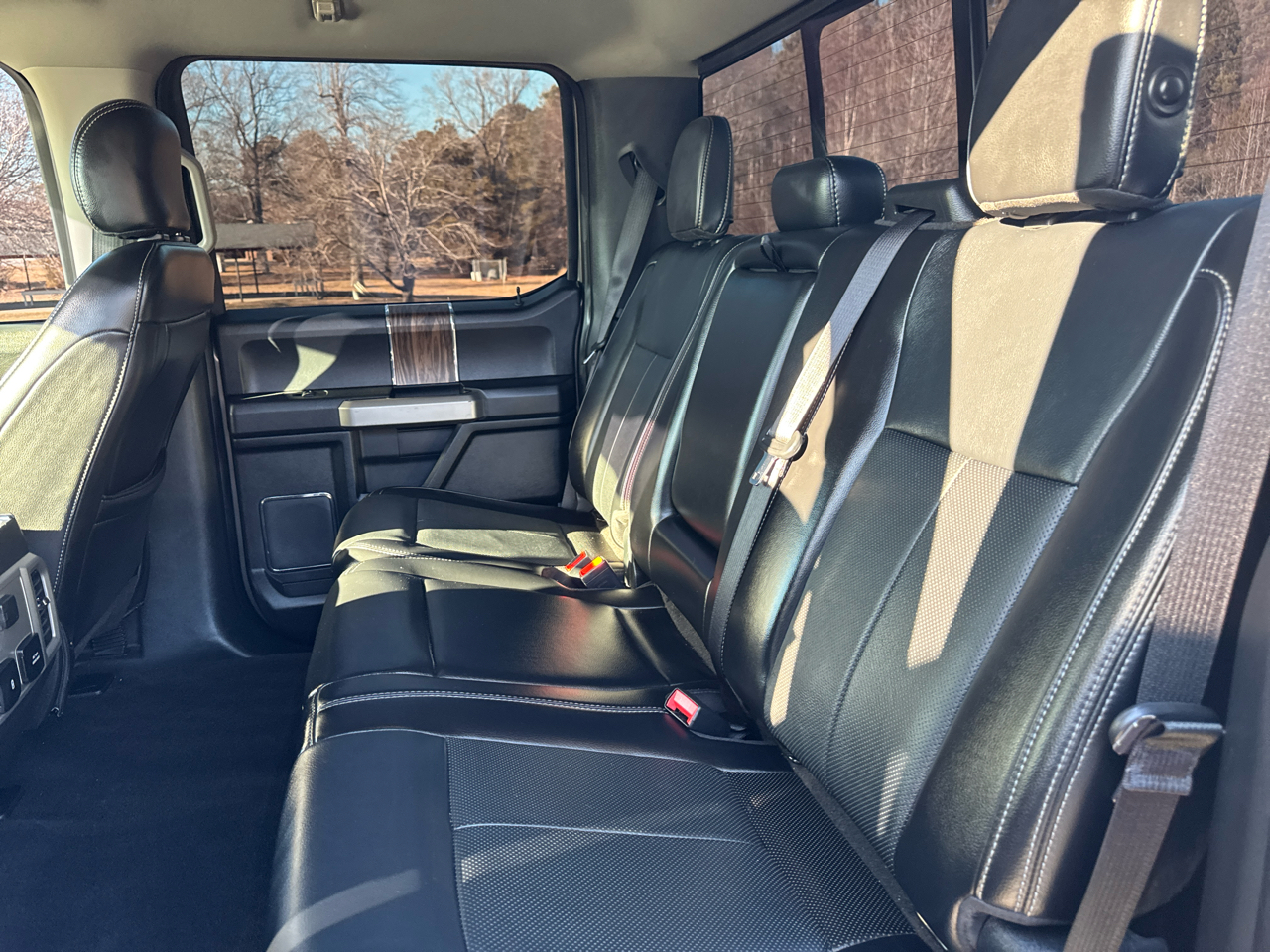 Ford F-150 4WD SuperCrew 139" Lariat 2019