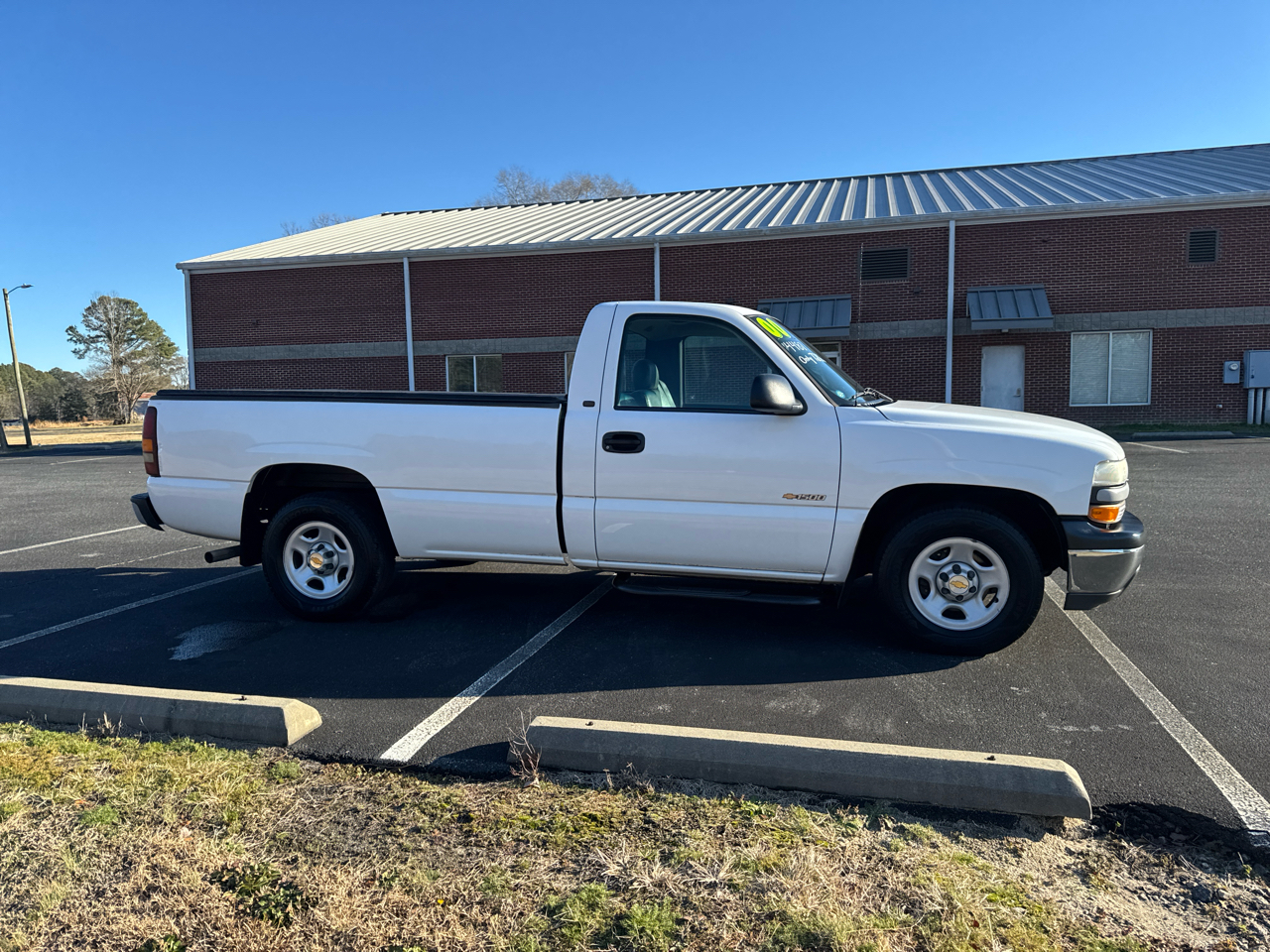 Chevrolet Silverado 1500 Reg. Cab Short Bed 2WD 2000