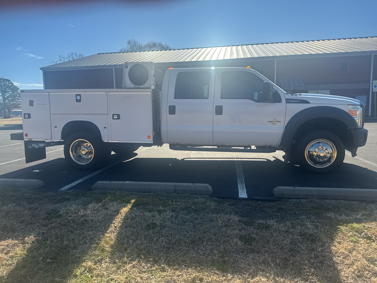 Ford F-550 Crew Cab DRW 2WD 2015