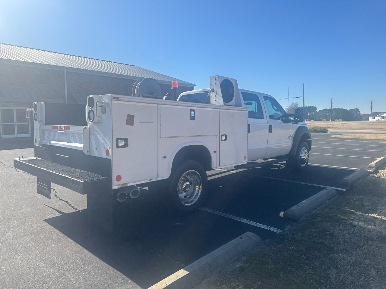 Ford F-550 Crew Cab DRW 2WD 2015