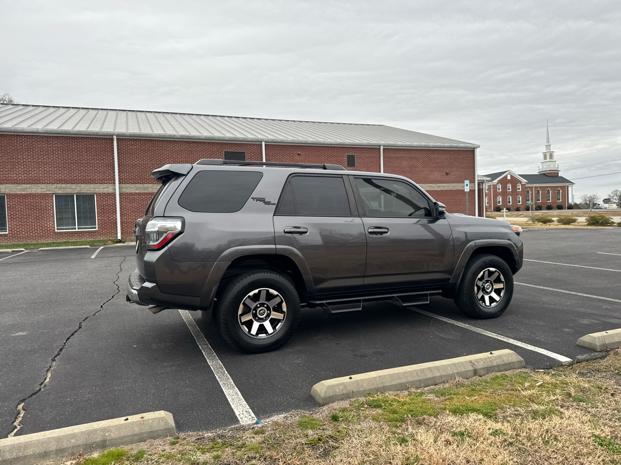 Toyota 4Runner SR5 4WD 2020