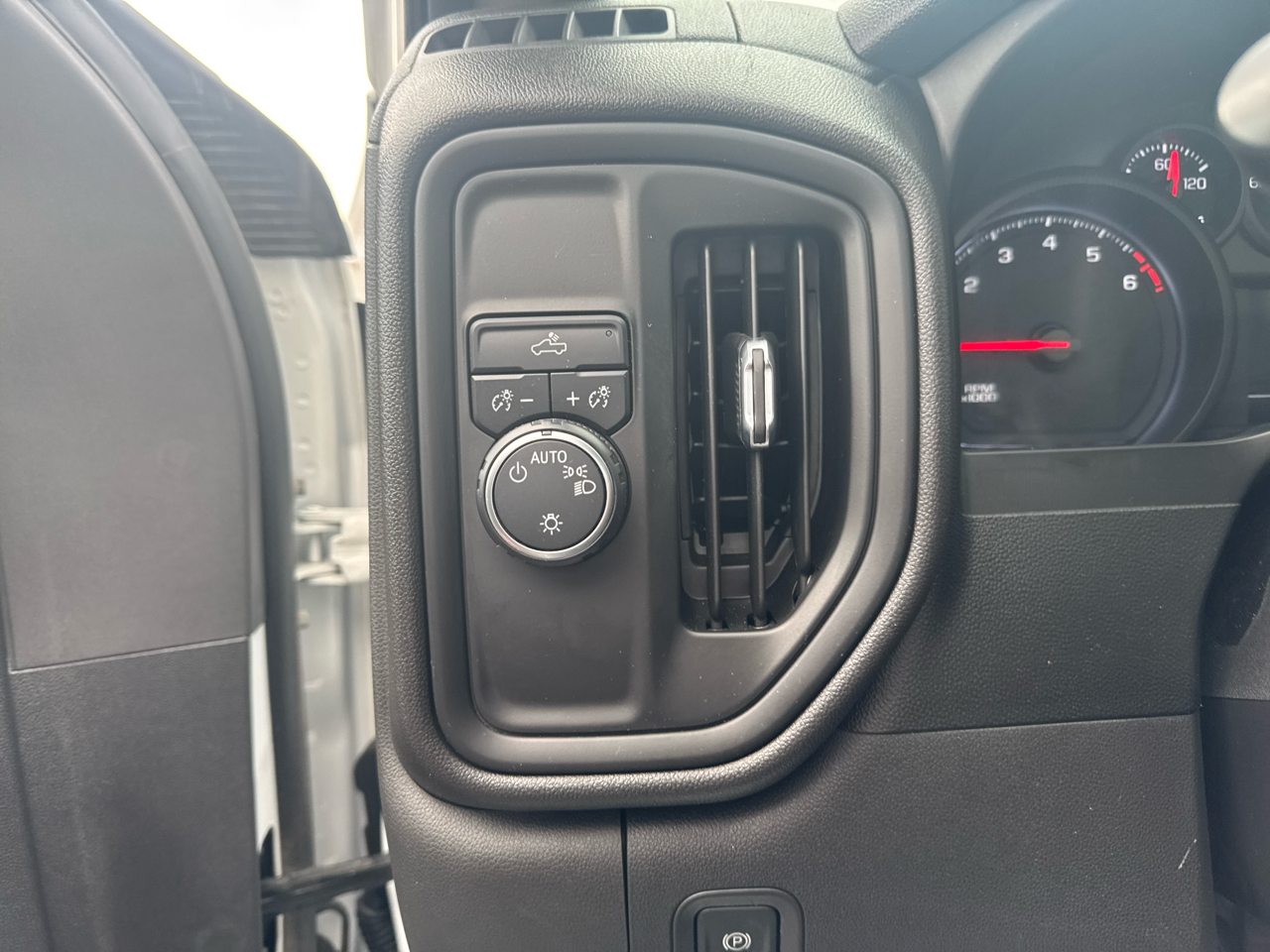 Chevrolet Silverado 1500  2021