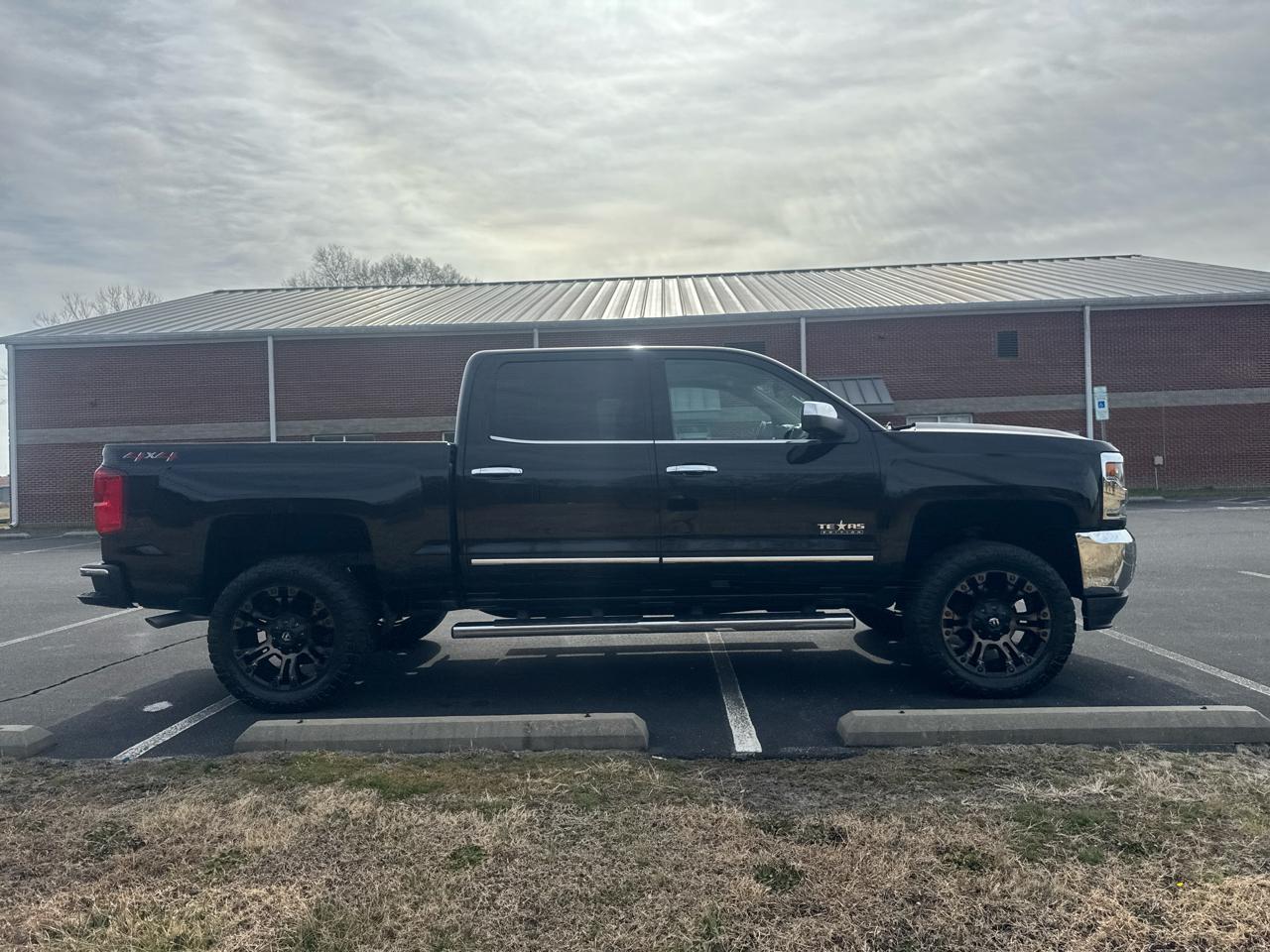 Chevrolet Silverado 1500 LTZ Crew Cab 4WD 2018