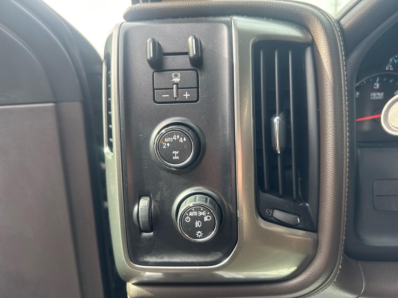 Chevrolet Silverado 1500 LTZ Crew Cab 4WD 2018