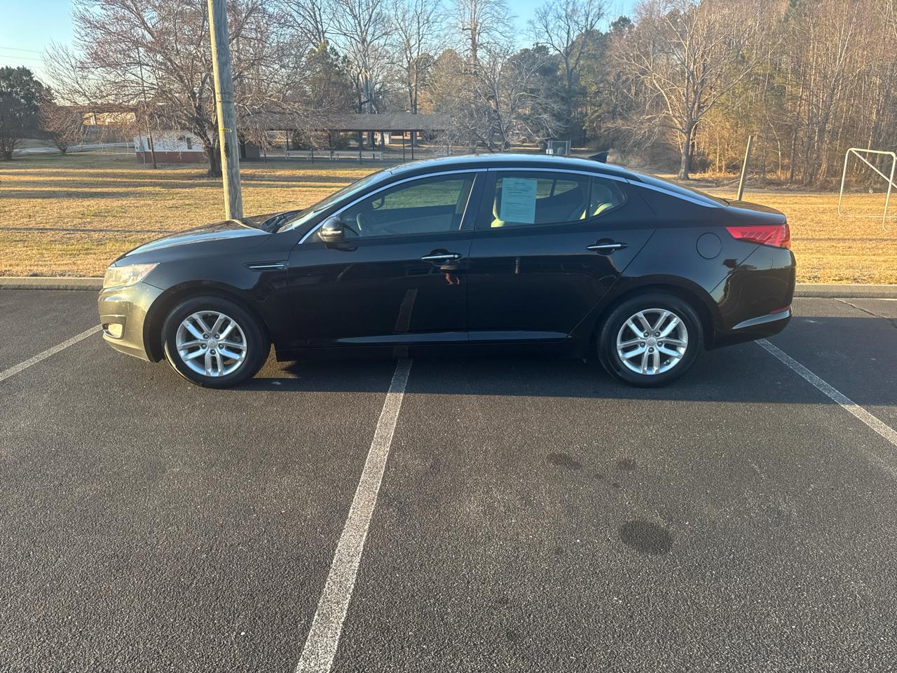 Kia Optima LX MT 2013