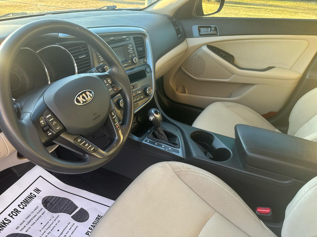 Kia Optima LX MT 2013