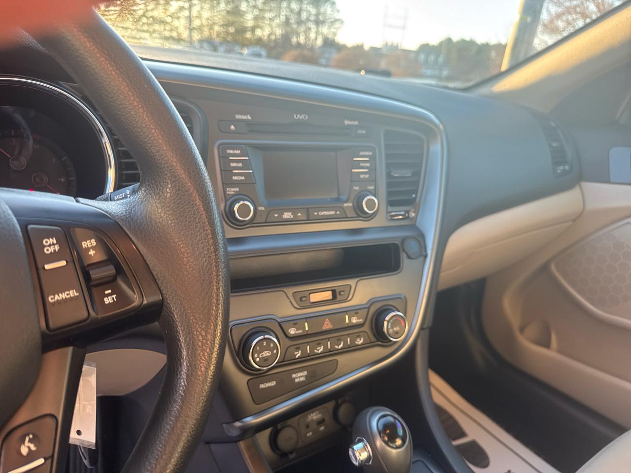 Kia Optima LX MT 2013