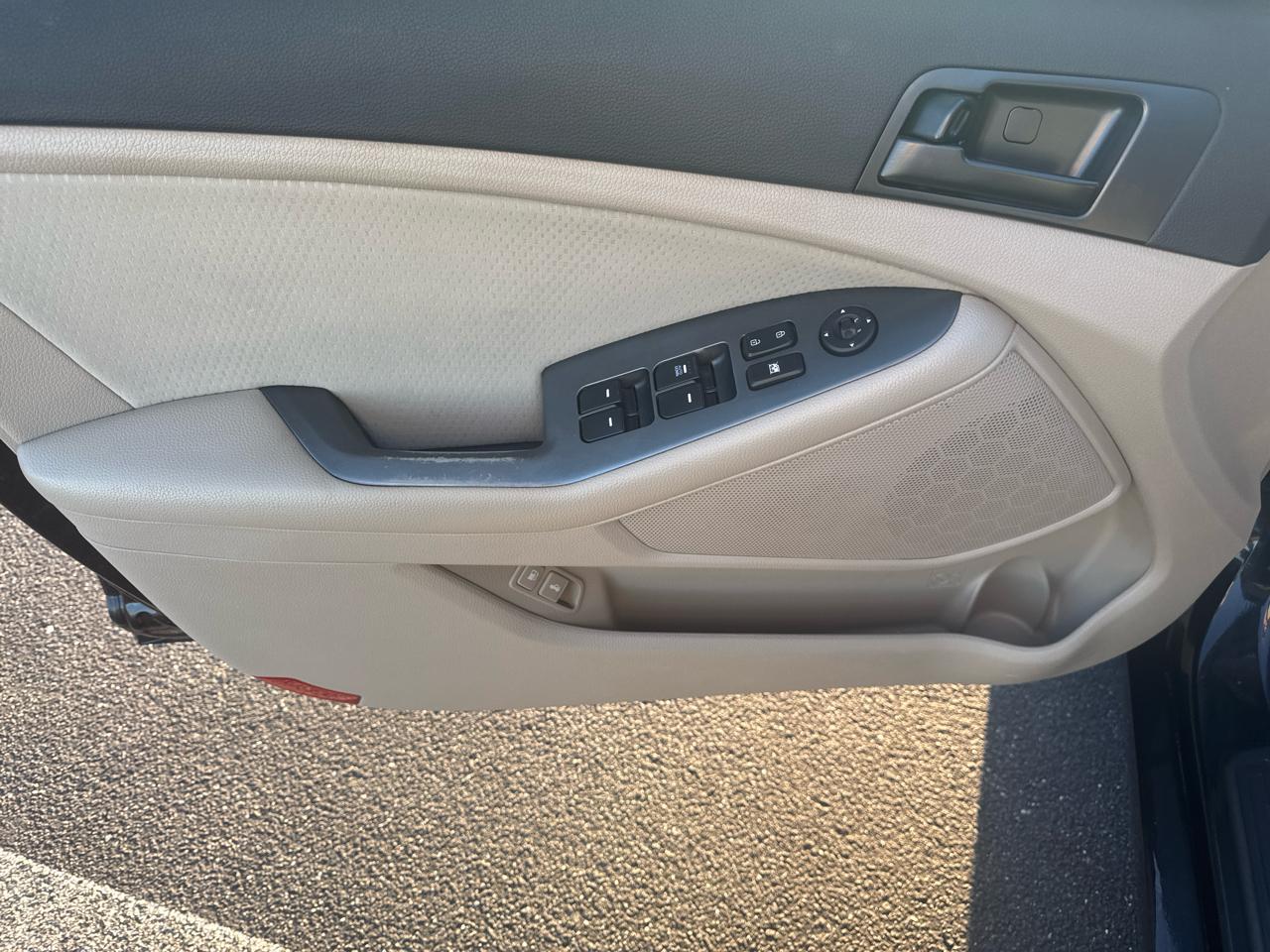 Kia Optima LX MT 2013