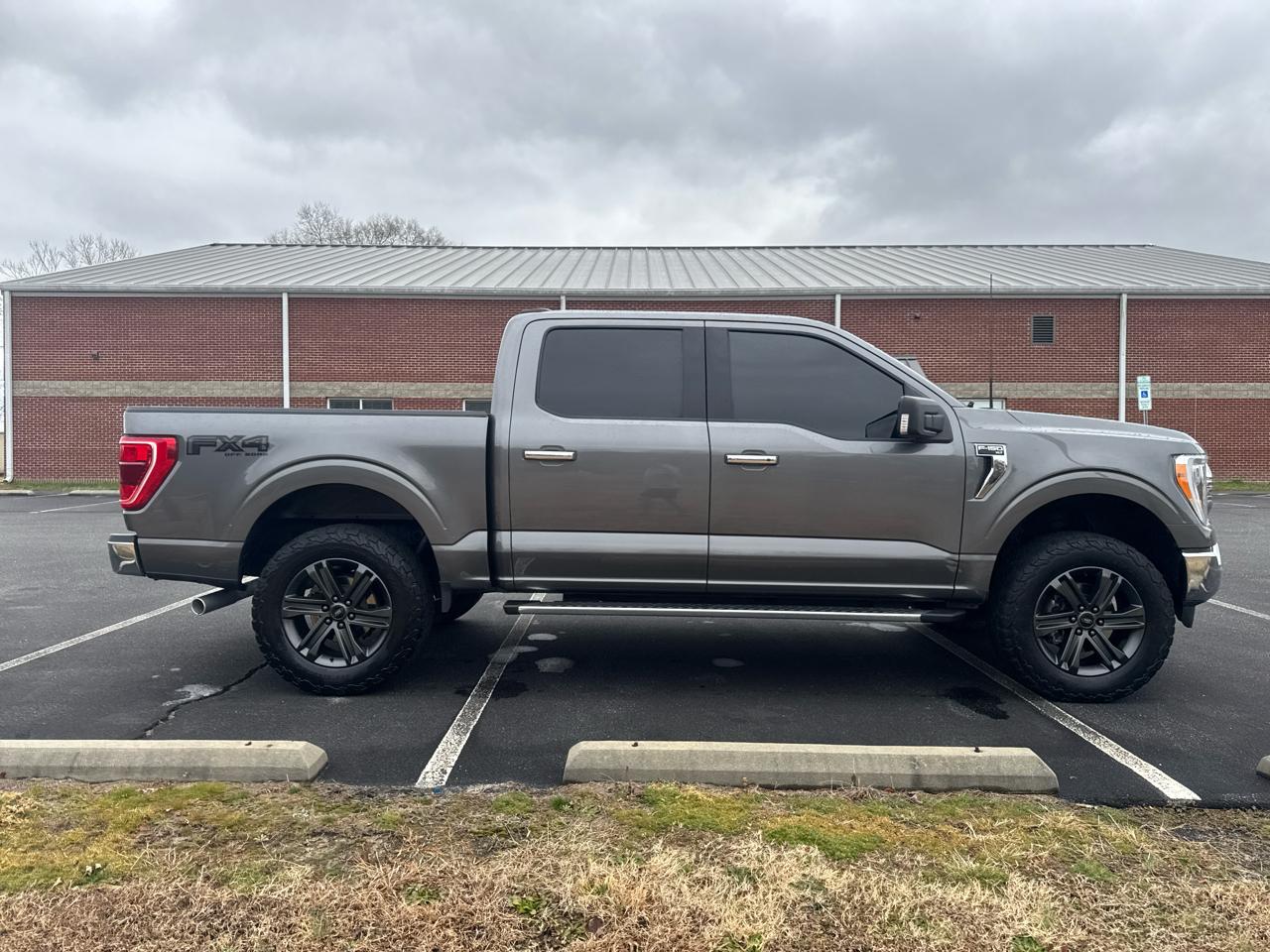 Ford F-150 XLT SuperCrew 5.5-ft. Bed 4WD 2022