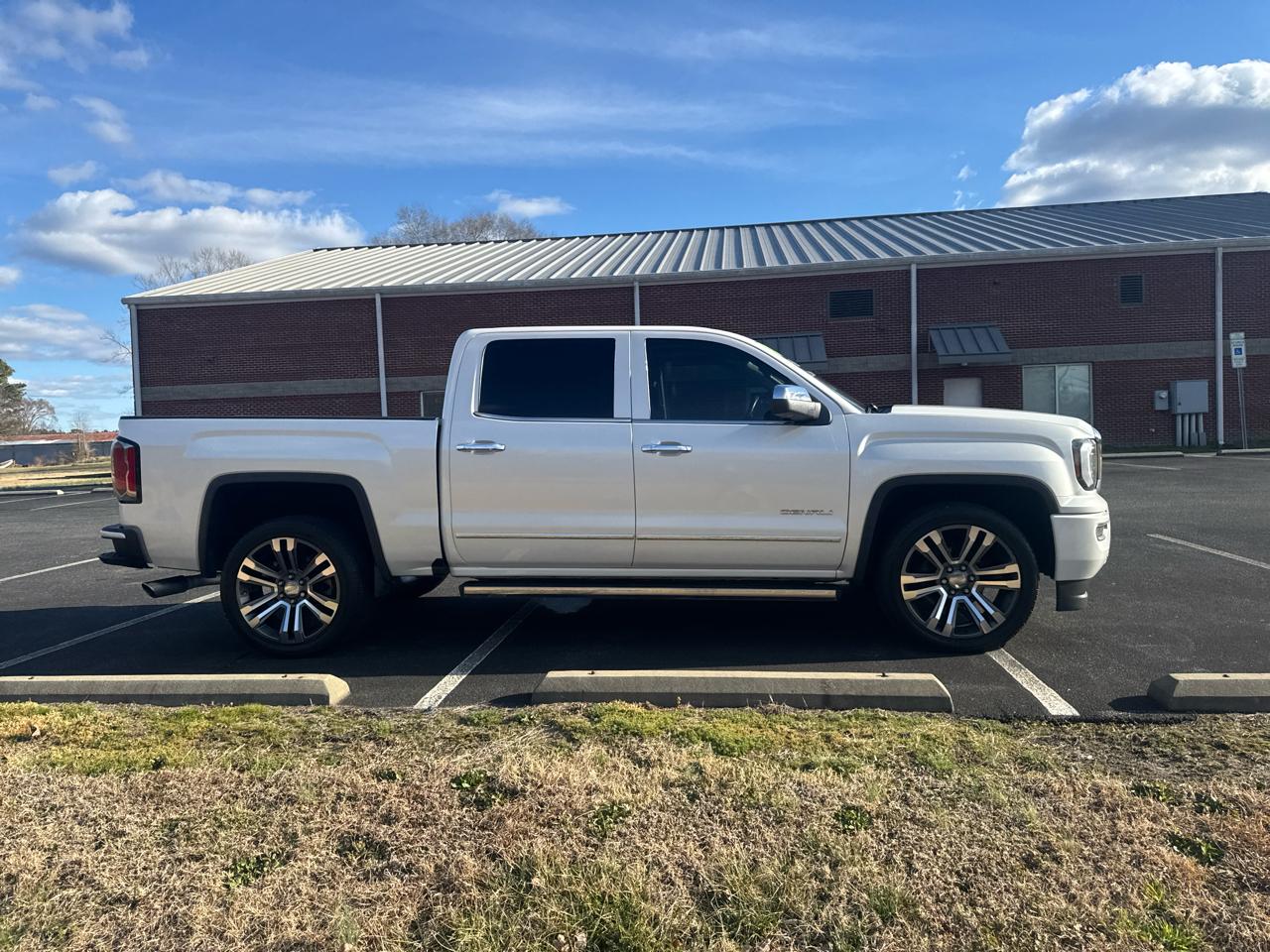 GMC Sierra 1500 Denali Crew Cab Long Box 4WD 2018