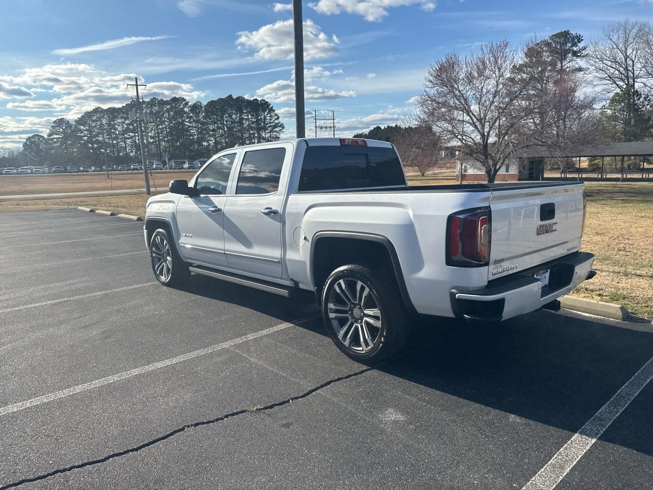 GMC Sierra 1500 Denali Crew Cab Long Box 4WD 2018