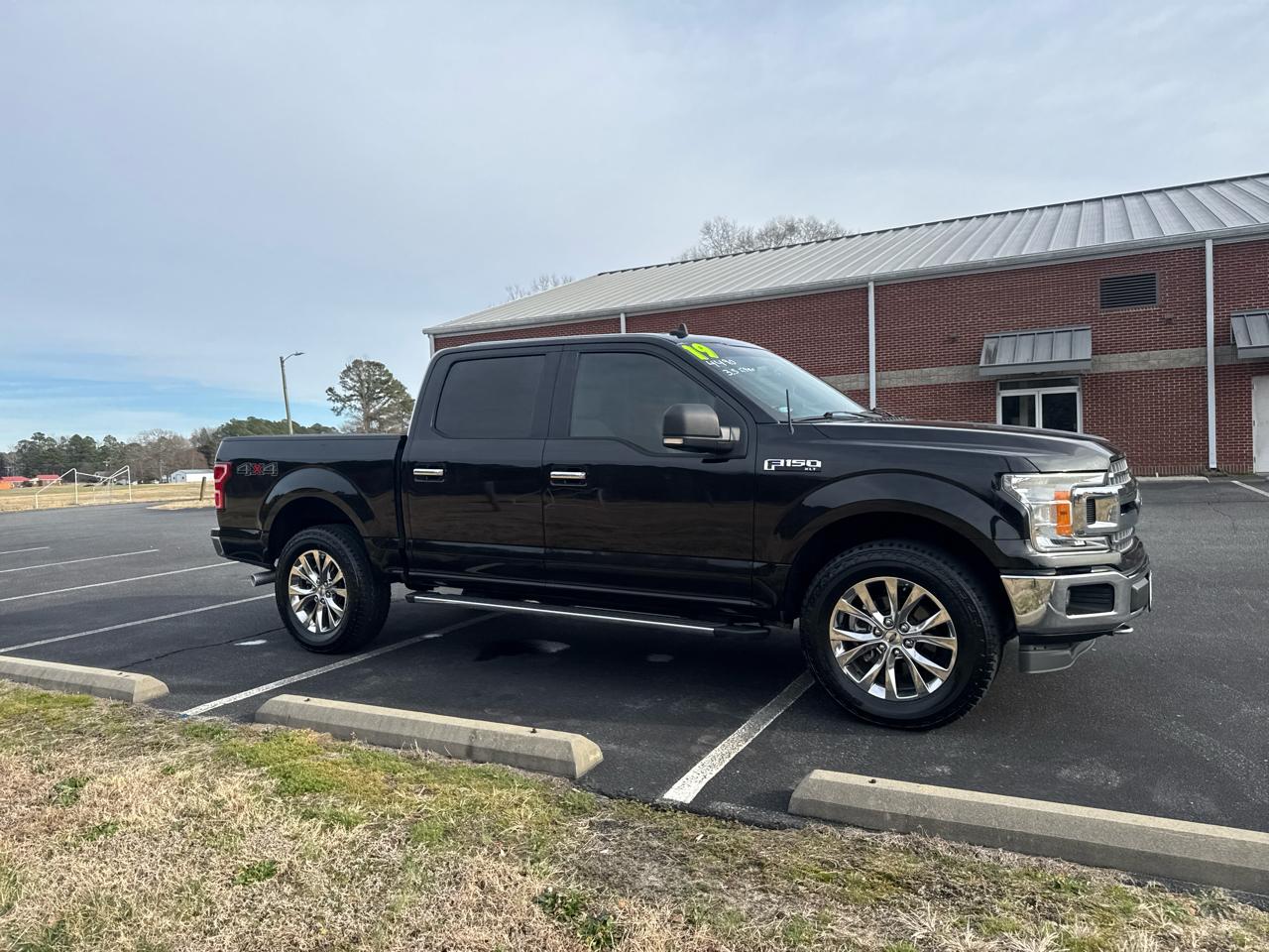 Ford F-150 XL SuperCrew 5.5-ft. Bed 4WD 2019