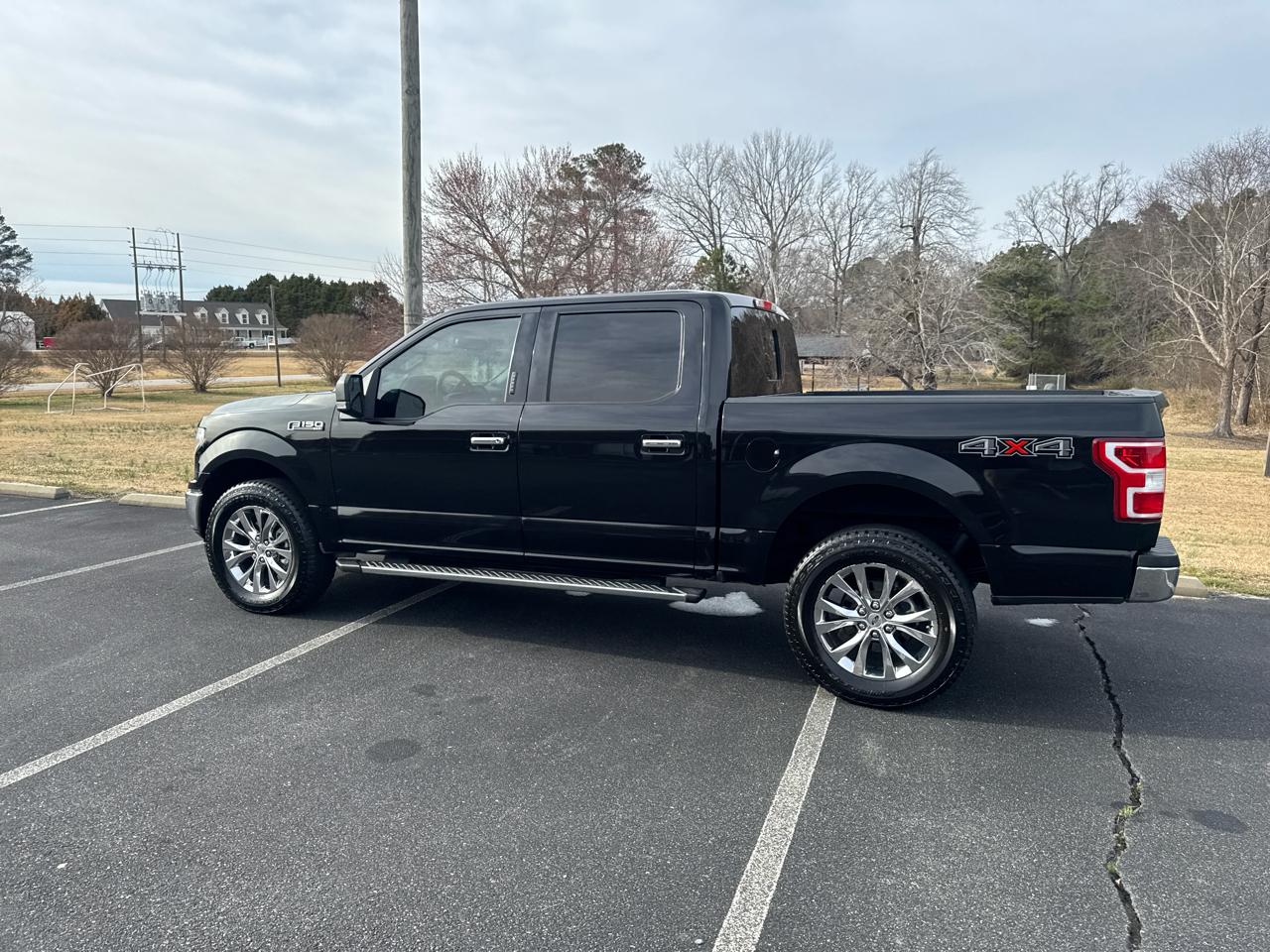 Ford F-150 XL SuperCrew 5.5-ft. Bed 4WD 2019