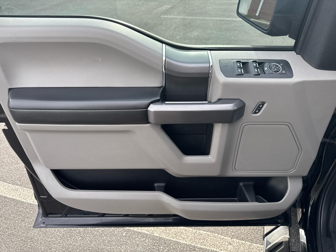 Ford F-150 XL SuperCrew 5.5-ft. Bed 4WD 2019