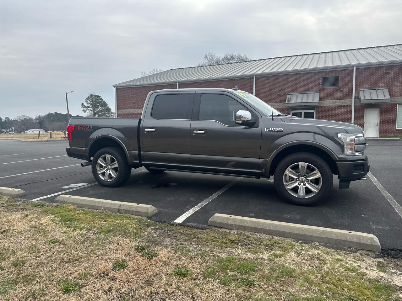 Ford F-150 Platinum SuperCrew 5.5-ft. Bed 4WD 2019
