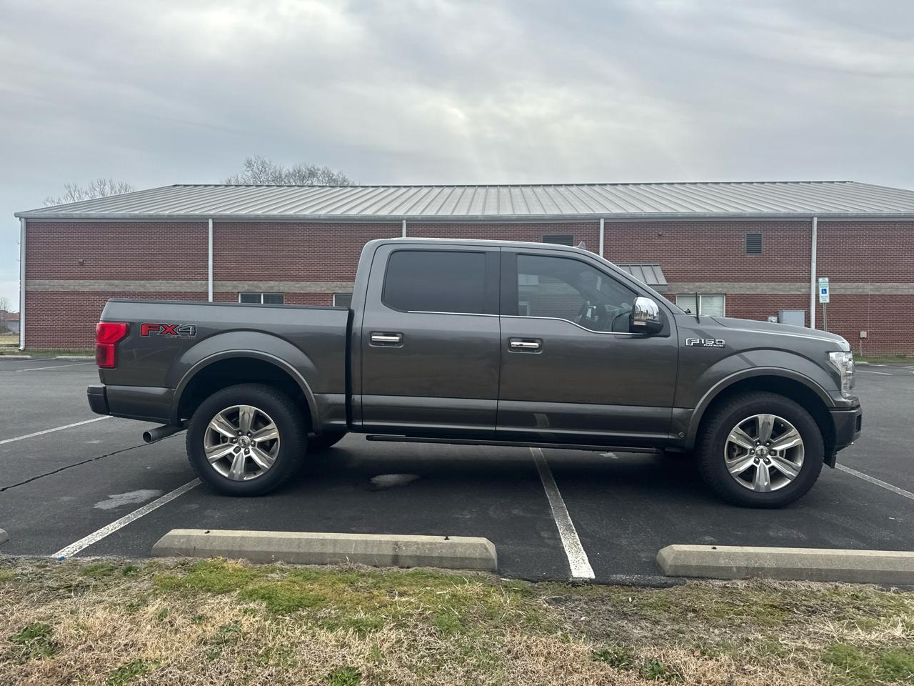 Ford F-150 Platinum SuperCrew 5.5-ft. Bed 4WD 2019